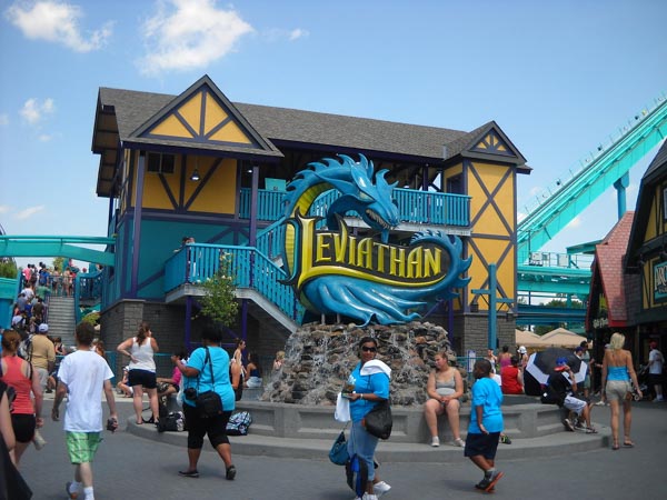 Leviathan Canada Wonderland roller coaster